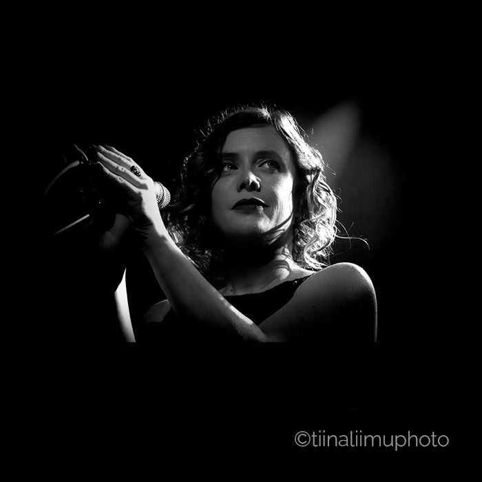 SLOWDIVE